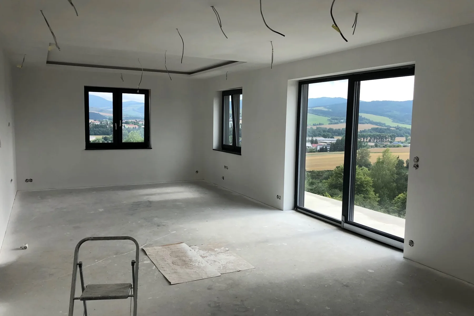 Realizácia airless maľovania YAVEX v novostavbe